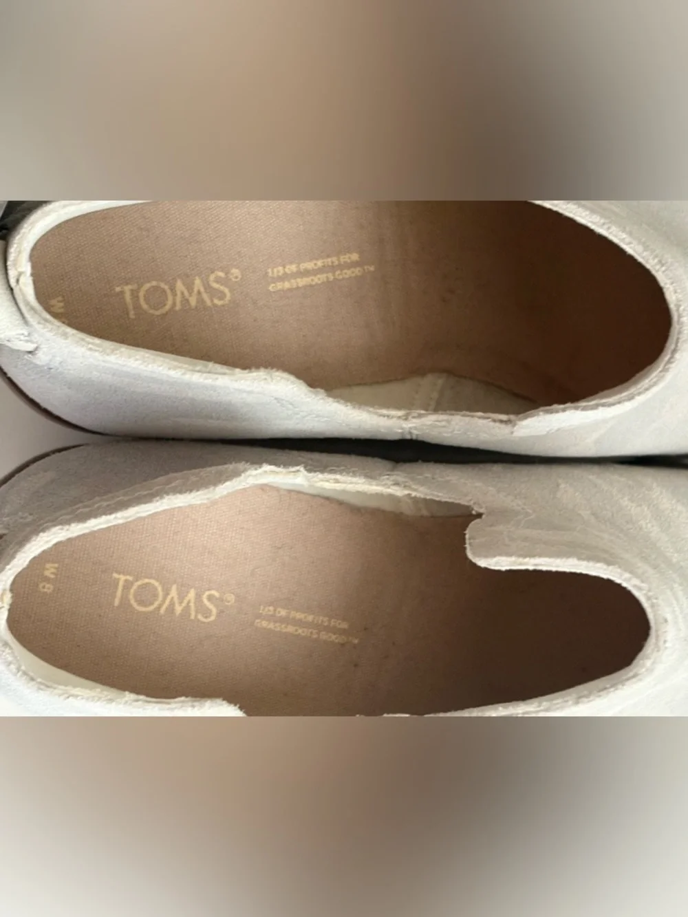 NWT TOMS Women's Kallie Egret Light Gray  Camo Printed Suede Wedge Booties Sz 8